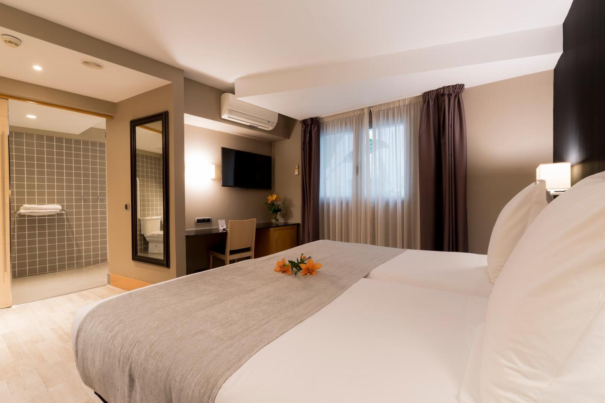 Hotel Plaza آكورونيا المظهر الخارجي الصورة