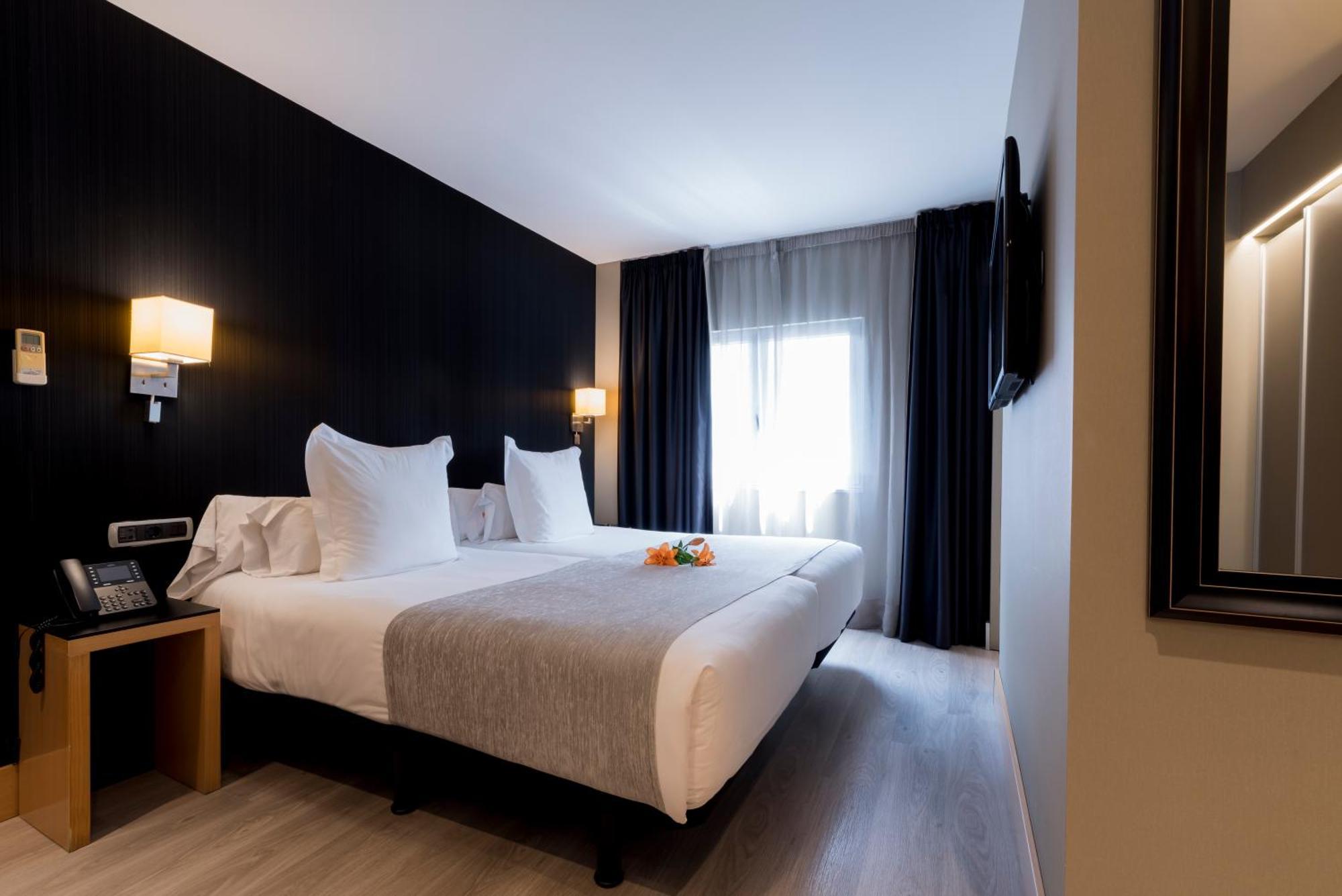 Hotel Plaza آكورونيا المظهر الخارجي الصورة