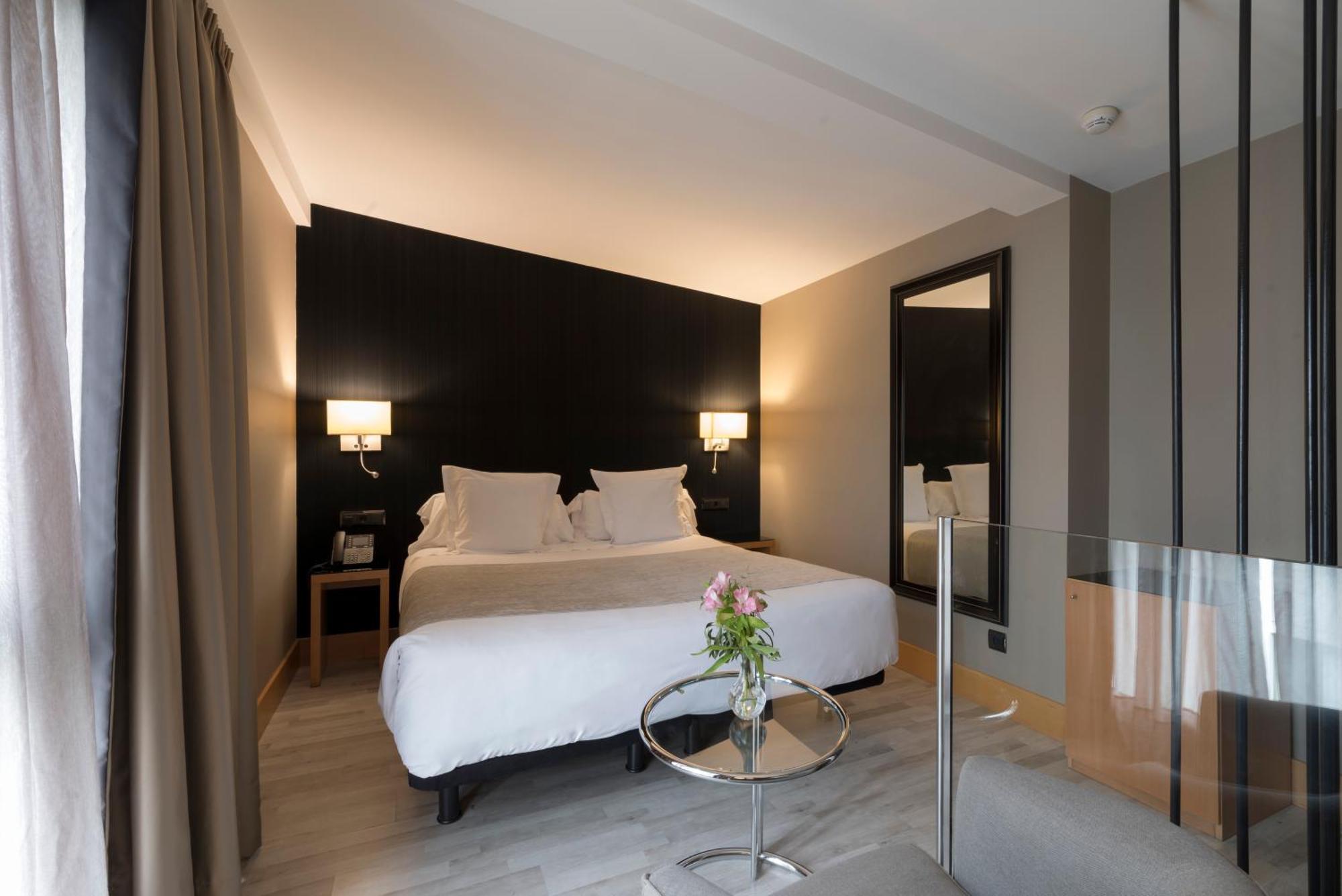 Hotel Plaza آكورونيا المظهر الخارجي الصورة