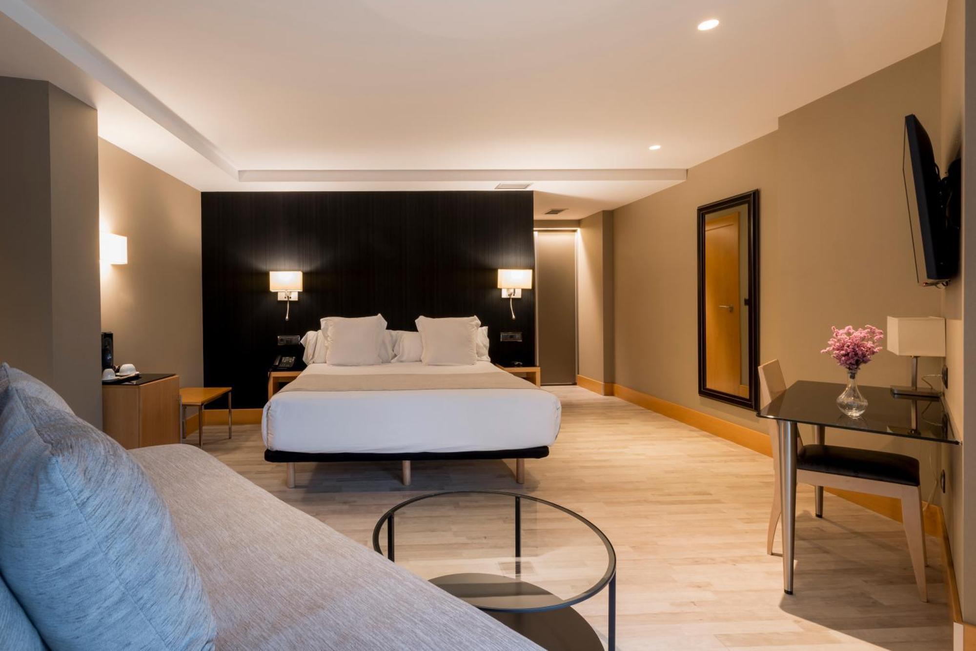 Hotel Plaza آكورونيا المظهر الخارجي الصورة