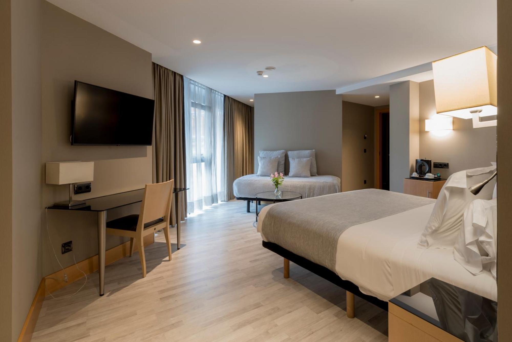 Hotel Plaza آكورونيا المظهر الخارجي الصورة