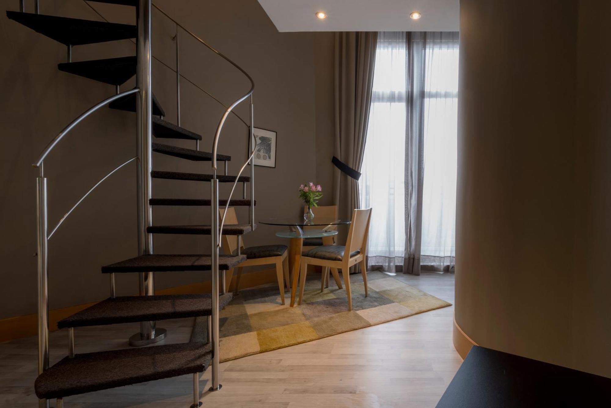 Hotel Plaza آكورونيا المظهر الخارجي الصورة